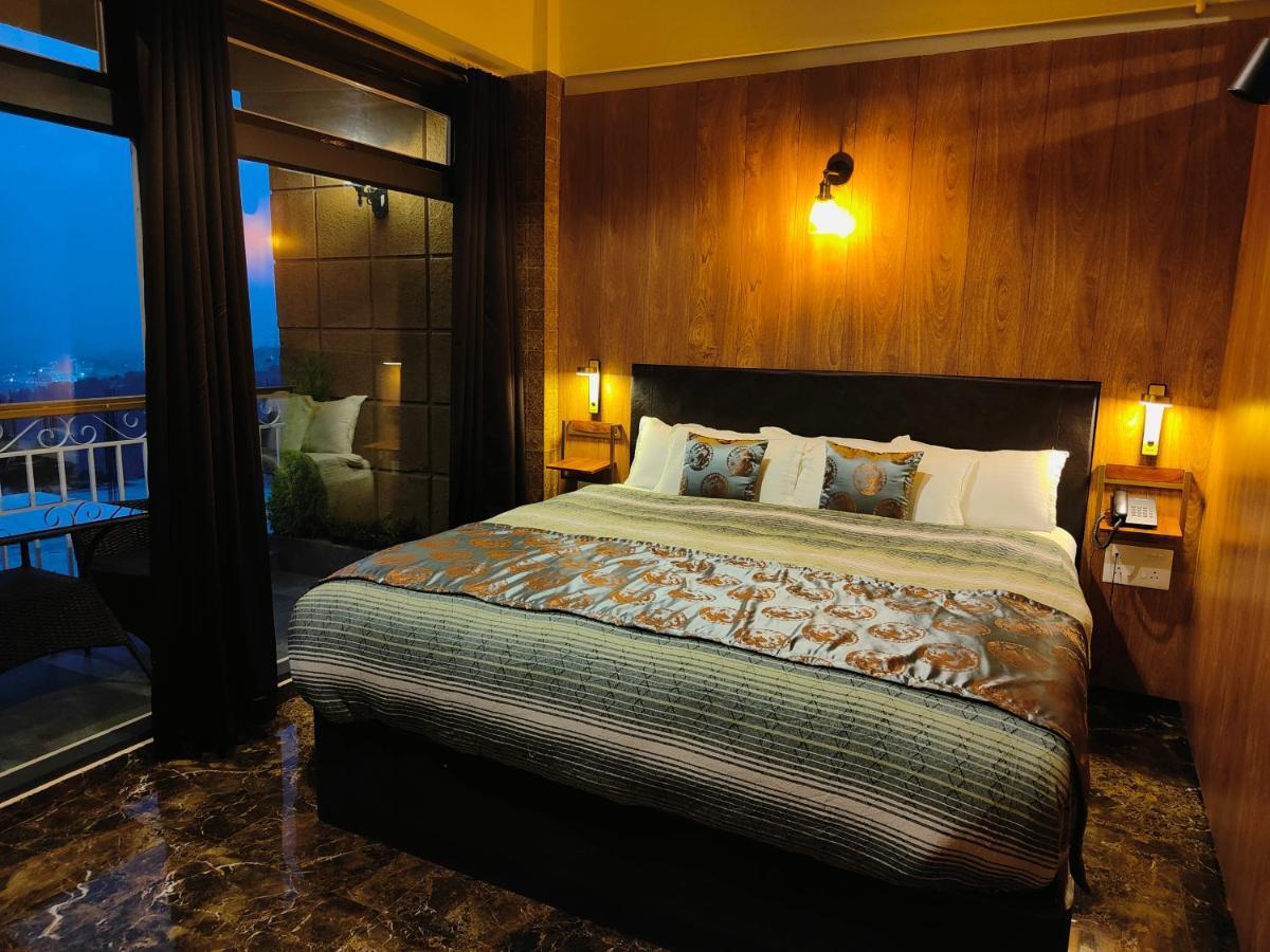 Hotel Acropolis Shillong Ngoại thất bức ảnh