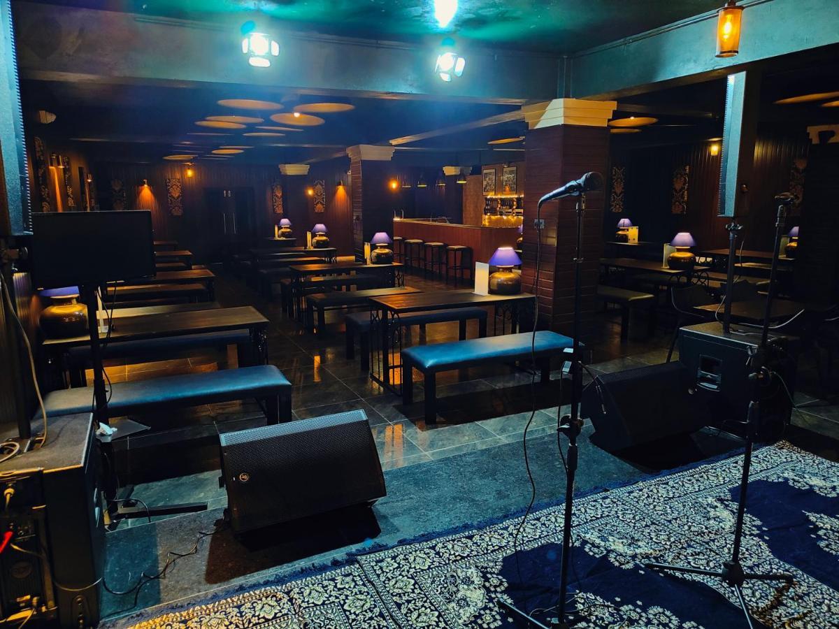 Hotel Acropolis Shillong Ngoại thất bức ảnh